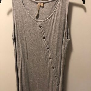 Dressier Gray Tank with Rivets and Swing Bottom